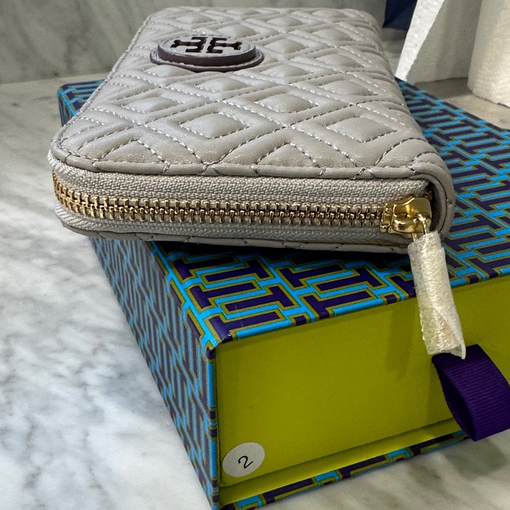 Tory Burch Marion Quilted Continental Gray Wallet - Picture 6 of 15